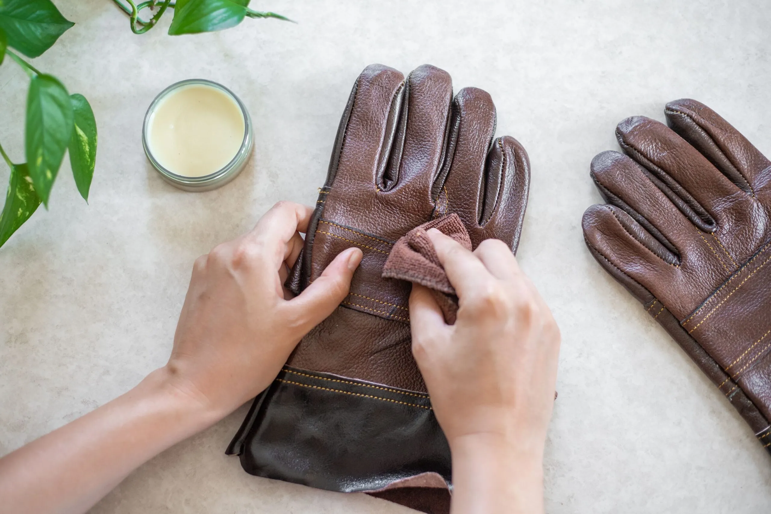 Cleaning Techniques of  Leather BBQ Gloves